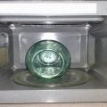 How to quickly sterilize jars in the microwave, with and without water