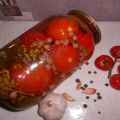 Rezepte zum Einlegen von Tomaten mit roten Johannisbeeren für den Winter
