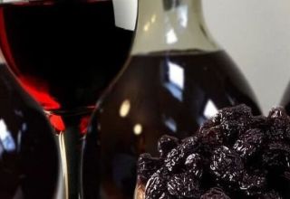4 receitas fáceis para fazer vinho de ameixa em casa