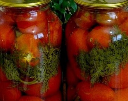 Απλές συνταγές για την παρασκευή αγγουριών τουρσί με καρότο για το χειμώνα