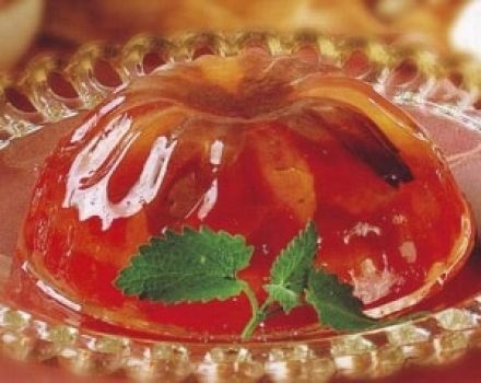 A simple recipe for making pitted plum jelly for the winter