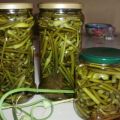TOP 10 recipes for pickled garlic arrows for the winter, with and without sterilization at home