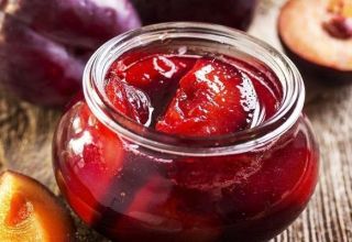 Проста рецепта за сок от сливи за зимата у дома