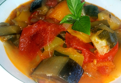 Ratatouille em uma tigela