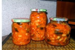 Die besten Rezepte zum Kochen von Auberginen mit Bohnen für den Winter