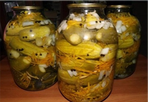 Czech cucumbers with spices