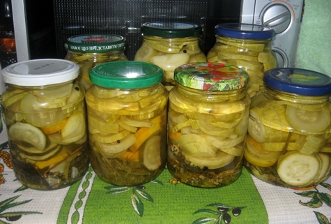 บวบบัลแกเรียบนโต๊ะ