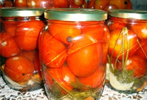 cà chua bulgarian trong lọ