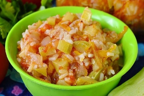 salada de abobrinha e arroz