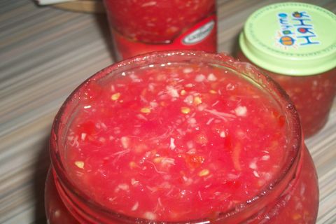 tomates e adjika