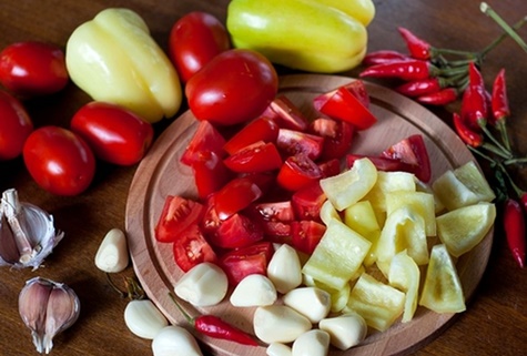 tomate pimenta e alho