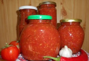 Най-вкусната рецепта за домашна аджика с хрян за зимата