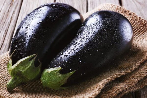 الباذنجان مع قطرات