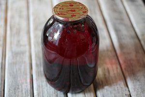 Једноставан рецепт за компот од јабуке и рибизле за зиму