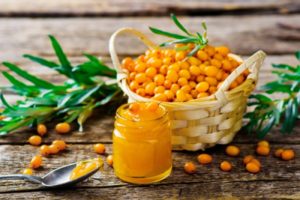 Ein einfaches Rezept für die Herstellung von Sanddornmarmelade für den Winter