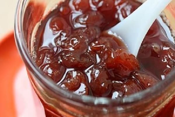 Η συνταγή για την παρασκευή μαρμελάδας κερασιού στο σπίτι για το χειμώνα