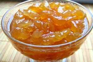 Ein einfaches Schritt-für-Schritt-Rezept für die Herstellung von Melonenschalenmarmelade für den Winter