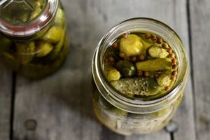 TOP 10 de receitas de pepinos crocantes para o inverno com aspirina em casa, com e sem esterilização