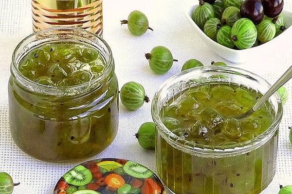 κάνοντας μαρμελάδα