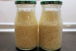 As 10 melhores receitas de colheita de raiz-forte para o inverno com e sem esterilização em casa