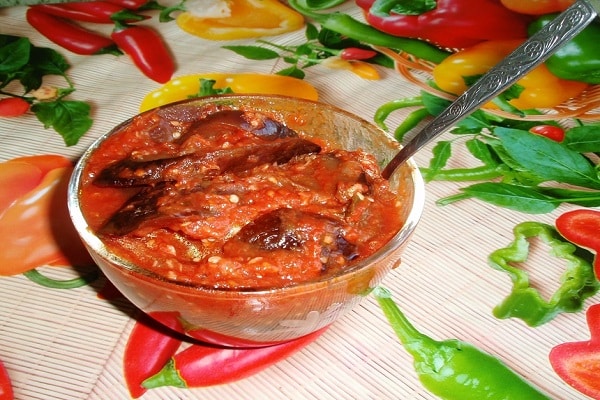 تقلى في مقلاة