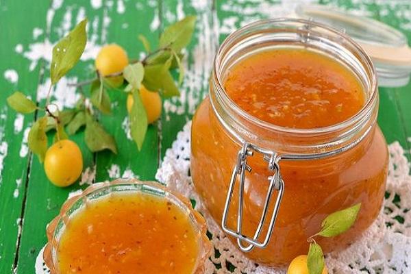 körsbär plommon på armeniska