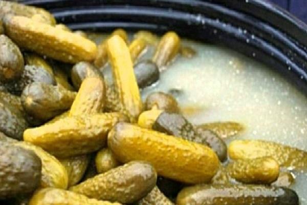  μαγείρεμα σε μια κατσαρόλα