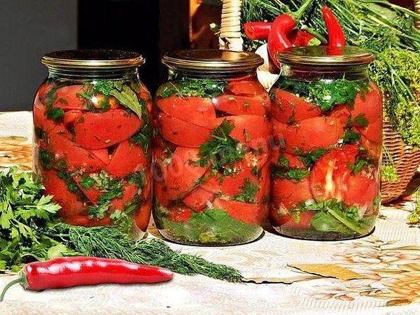 Tomaten mit Kräutern