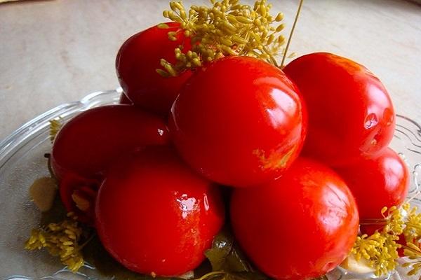 ντομάτες με κανέλα