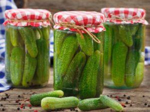 TOP 12 Rezepte zum Salzen von knusprigen und leckeren Gurken für den Winter