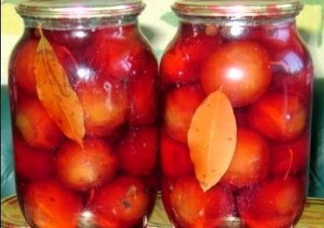 црвена вишња шљива