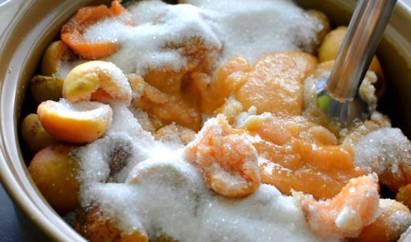 sugar-coated apricot