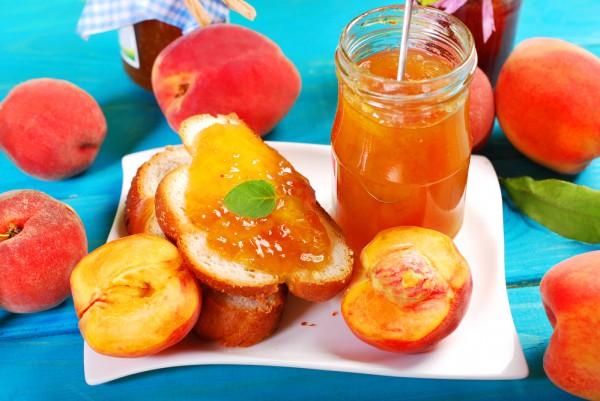blomme og fersken marmelade