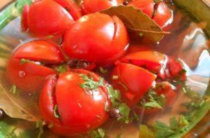 8 delicious recipes for pickling sweet and sour tomatoes for the winter