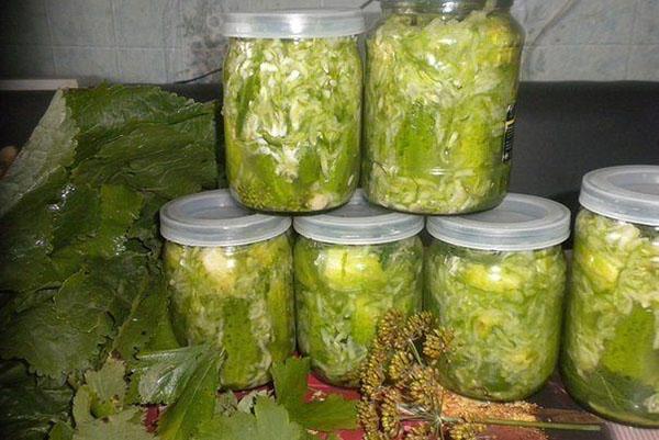 краставици в собствен сок