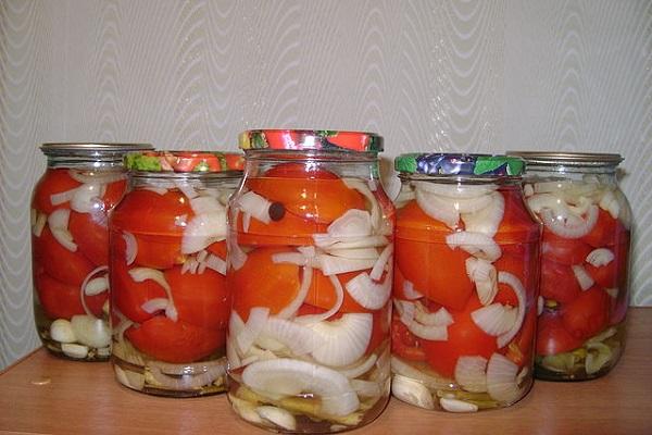 Zwiebel in einer Dose