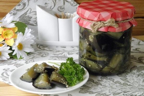 riekelės lėkštėje