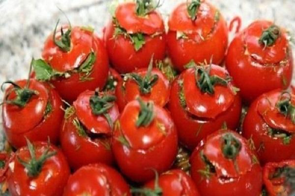 ΓΕΜΙΣΤΕΣ ΝΤΟΜΑΤΕΣ