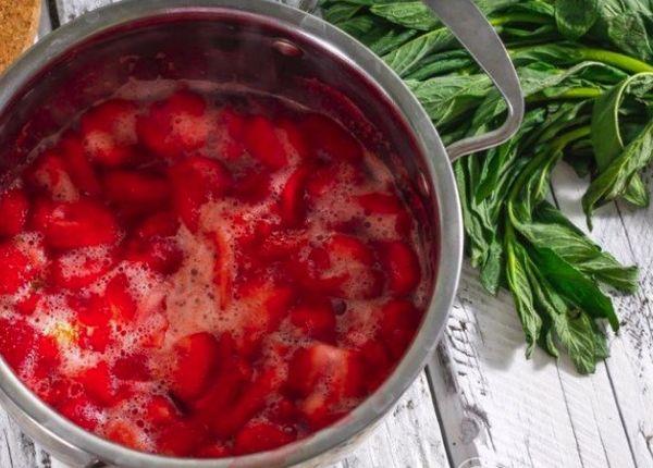 strawberries in syrup