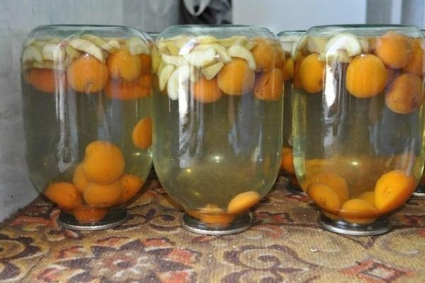 ανεστραμμένα δοχεία