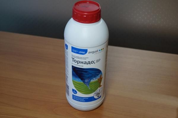 chwastów tornado