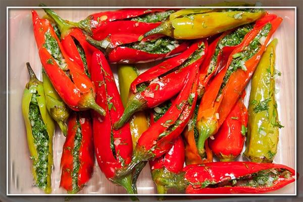 pimenta amarga com alho e endro