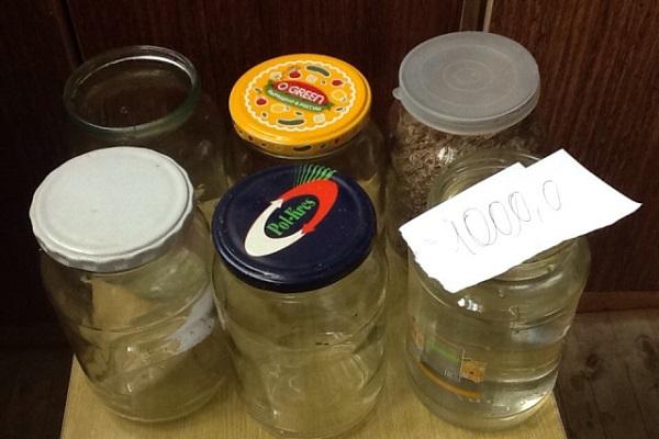 cans on lids