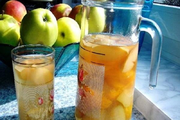 ябълков компот