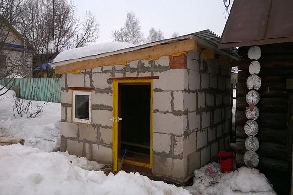 tavuk kümesi inşa edildi