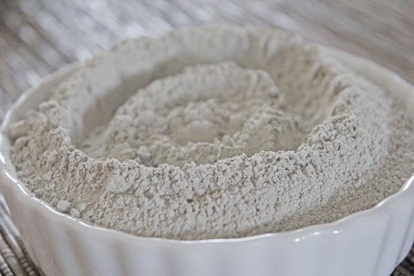bentonite để làm rõ