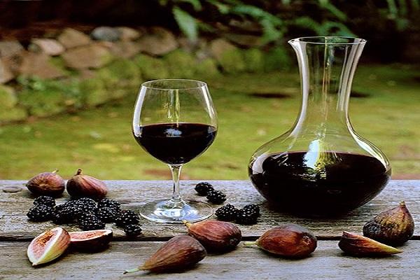 Wein in einer Karaffe