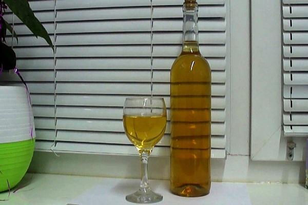 Johannisbeerwein